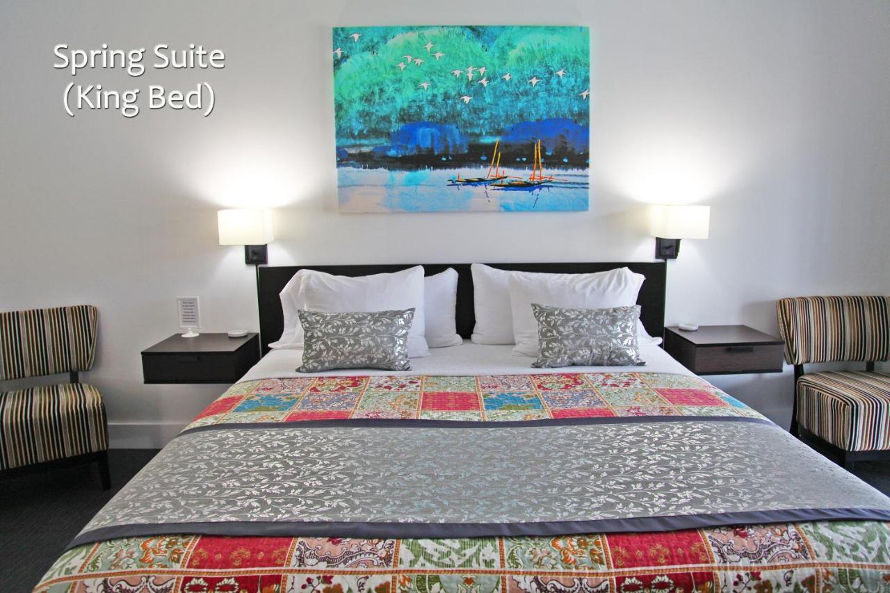Lily'S House On The 12 Bed and Breakfast Sainte-Catherine Exteriör bild
